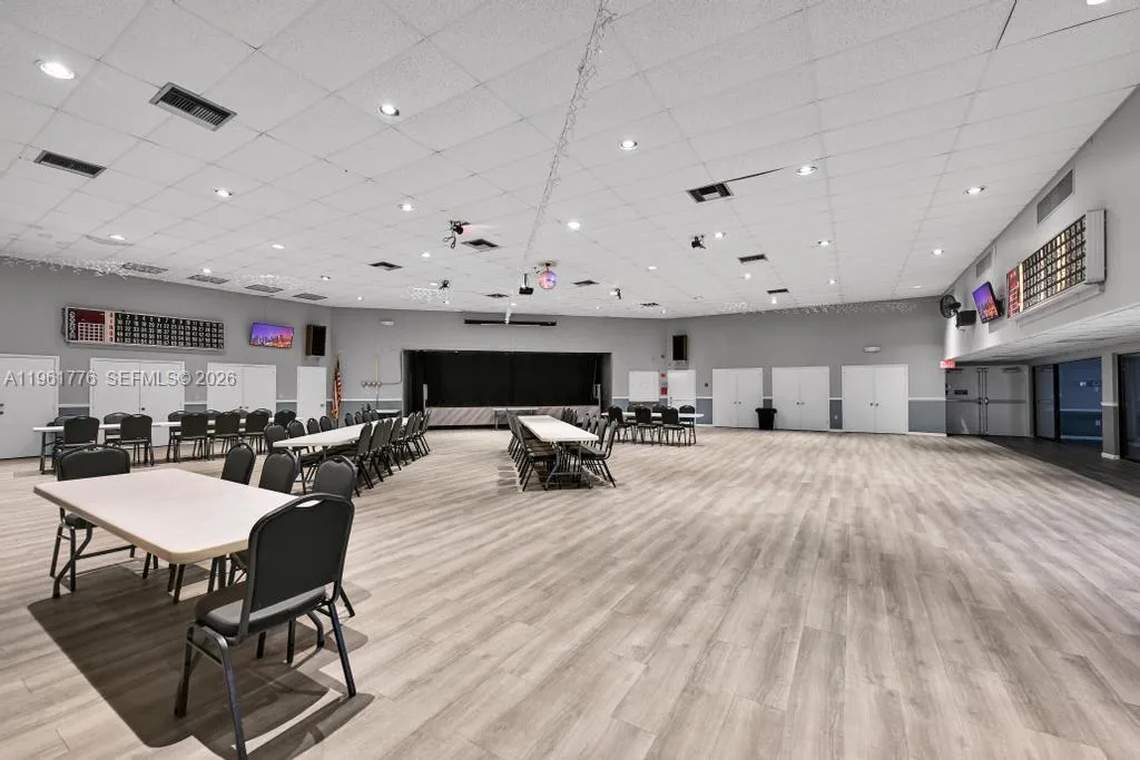 9100 Lime Bay Blvd 111, Tamarac, Florida 33321, Tamarac, Florida 33321, 2 Bedrooms Bedrooms, ,2 BathroomsBathrooms,Residential,For Sale,9100 Lime Bay Blvd 111, Tamarac, Florida 33321,A11961776