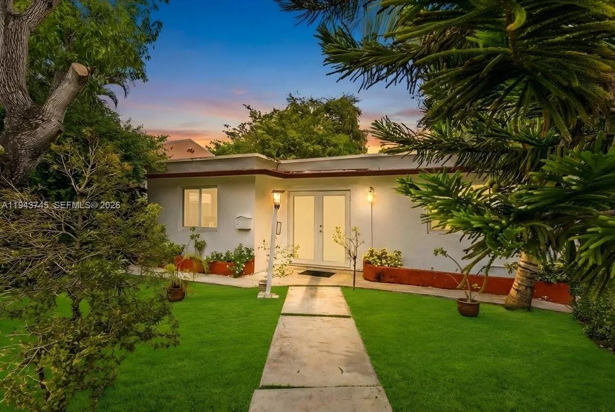 321 Sw 19th Rd, Miami, Florida 33129, Miami, Florida 33129, 4 Bedrooms Bedrooms, ,2 BathroomsBathrooms,Residential,For Sale,321 Sw 19th Rd, Miami, Florida 33129,A11943745