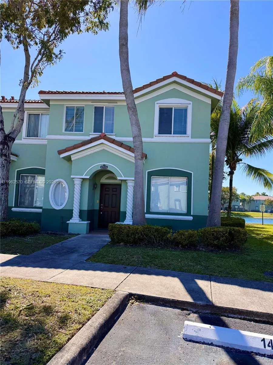 2732 Se 15th Pl 142, Homestead, Florida 33035, Homestead, Florida 33035, 3 Bedrooms Bedrooms, ,3 BathroomsBathrooms,Residential Lease,For Rent,2732 Se 15th Pl 142, Homestead, Florida 33035,A11962570