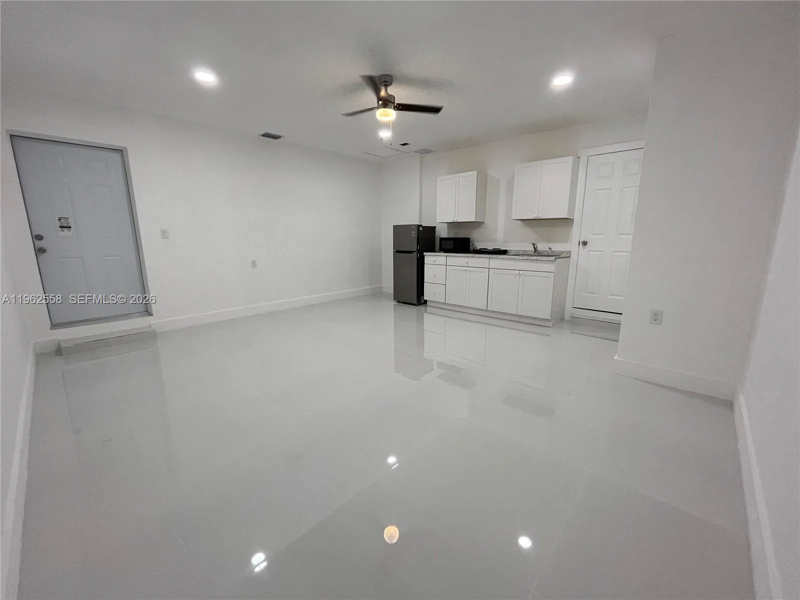 1063 Sw 142nd Ave A, Miami, Florida 33184, Miami, Florida 33184, 1 Bedroom Bedrooms, ,1 BathroomBathrooms,Residential Lease,For Rent,1063 Sw 142nd Ave A, Miami, Florida 33184,A11962558