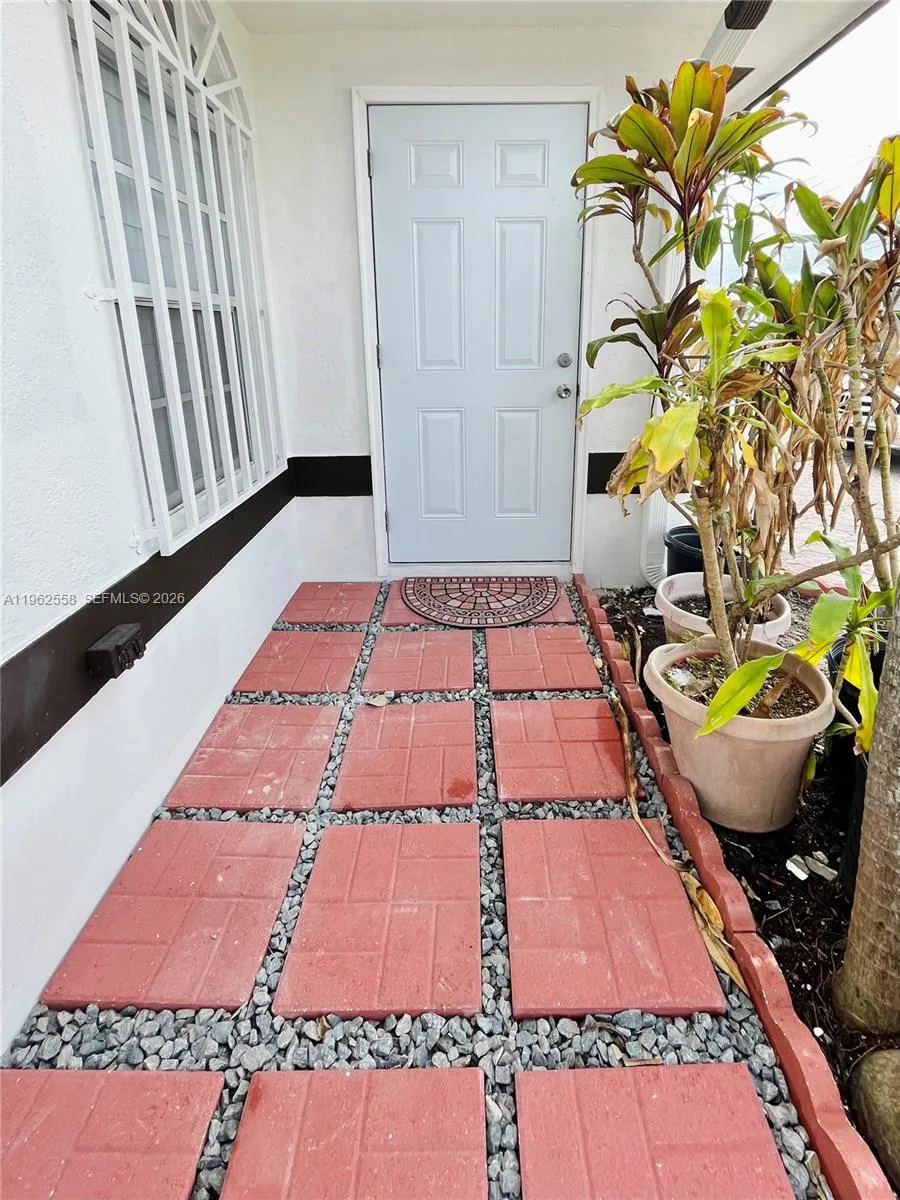 1063 Sw 142nd Ave A, Miami, Florida 33184, Miami, Florida 33184, 1 Bedroom Bedrooms, ,1 BathroomBathrooms,Residential Lease,For Rent,1063 Sw 142nd Ave A, Miami, Florida 33184,A11962558