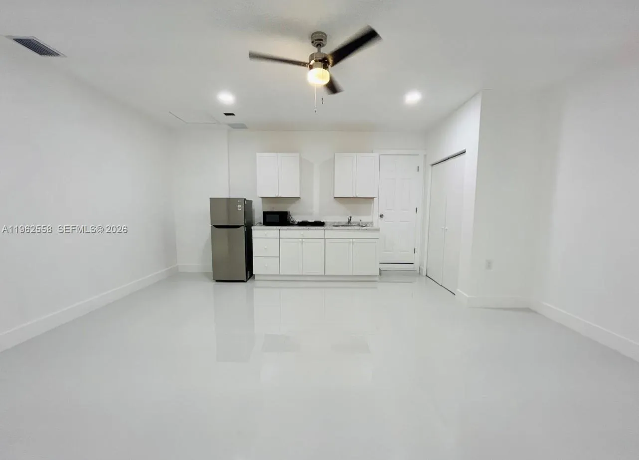 1063 Sw 142nd Ave A, Miami, Florida 33184, Miami, Florida 33184, 1 Bedroom Bedrooms, ,1 BathroomBathrooms,Residential Lease,For Rent,1063 Sw 142nd Ave A, Miami, Florida 33184,A11962558