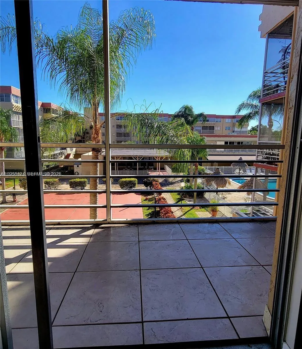406 Nw 68th Ave 304, Plantation, Florida 33317, Plantation, Florida 33317, 2 Bedrooms Bedrooms, ,2 BathroomsBathrooms,Residential,For Sale,406 Nw 68th Ave 304, Plantation, Florida 33317,A11958524