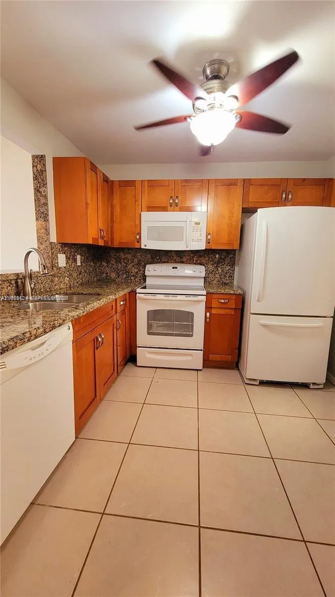 406 Nw 68th Ave 304, Plantation, Florida 33317, Plantation, Florida 33317, 2 Bedrooms Bedrooms, ,2 BathroomsBathrooms,Residential,For Sale,406 Nw 68th Ave 304, Plantation, Florida 33317,A11958524