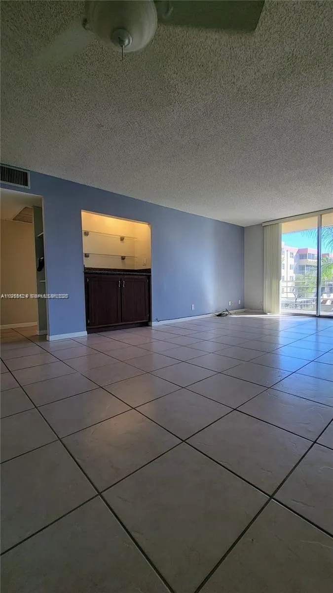 406 Nw 68th Ave 304, Plantation, Florida 33317, Plantation, Florida 33317, 2 Bedrooms Bedrooms, ,2 BathroomsBathrooms,Residential,For Sale,406 Nw 68th Ave 304, Plantation, Florida 33317,A11958524