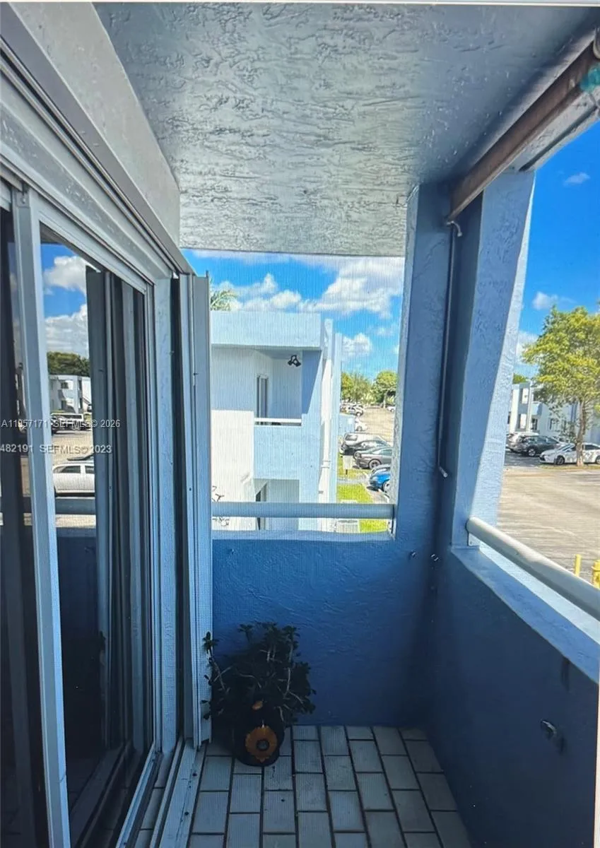 6220 Sw 131st Ct 204, Miami, Florida 33183, Miami, Florida 33183, 1 Bedroom Bedrooms, ,1 BathroomBathrooms,Residential,For Sale,6220 Sw 131st Ct 204, Miami, Florida 33183,A11957171