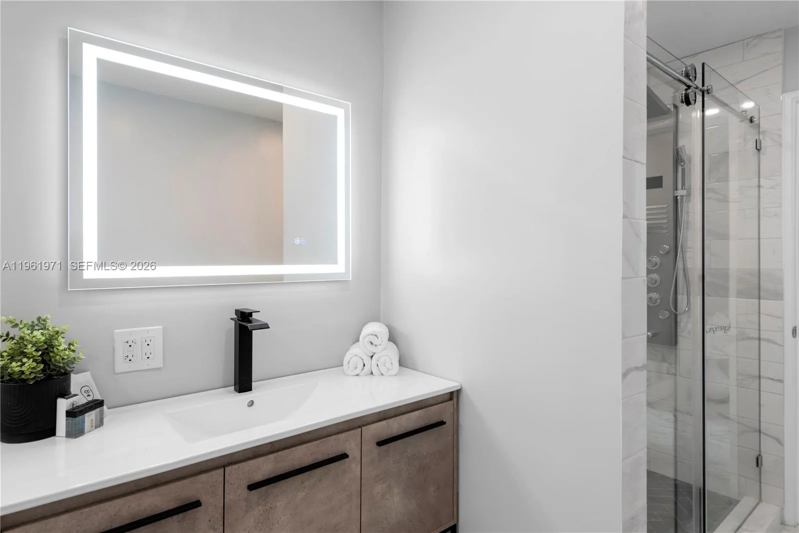 1617 Sw 17th Ave, Fort Lauderdale, Florida 33312, Fort Lauderdale, Florida 33312, 5 Bedrooms Bedrooms, ,3 BathroomsBathrooms,Residential,For Sale,1617 Sw 17th Ave, Fort Lauderdale, Florida 33312,A11961971