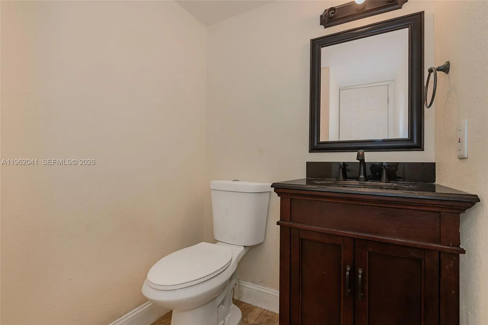 270 Nw 107th Ave 208, Miami, Florida 33172, Miami, Florida 33172, 2 Bedrooms Bedrooms, ,1 BathroomBathrooms,Residential,For Sale,270 Nw 107th Ave 208, Miami, Florida 33172,A11962041