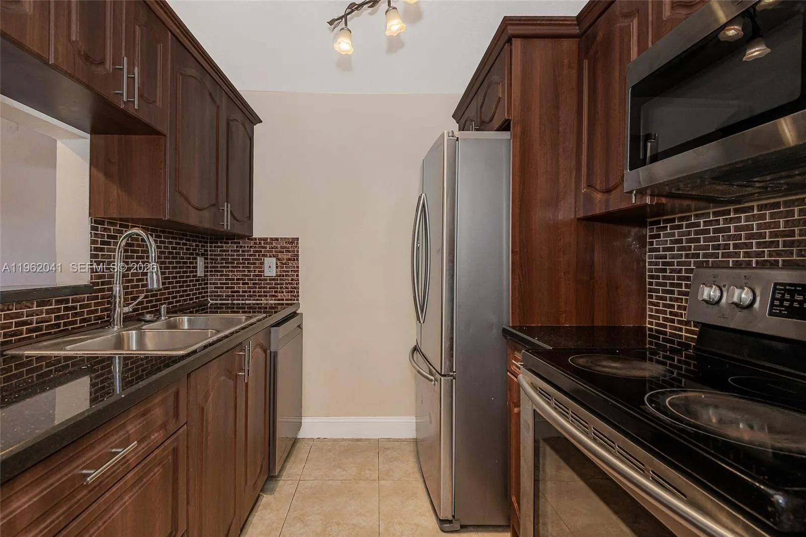 270 Nw 107th Ave 208, Miami, Florida 33172, Miami, Florida 33172, 2 Bedrooms Bedrooms, ,1 BathroomBathrooms,Residential,For Sale,270 Nw 107th Ave 208, Miami, Florida 33172,A11962041