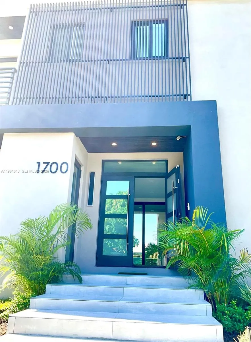 1700 Ne 18th St 0, Fort Lauderdale, Florida 33305, Fort Lauderdale, Florida 33305, 5 Bedrooms Bedrooms, ,4 BathroomsBathrooms,Residential Lease,For Rent,1700 Ne 18th St 0, Fort Lauderdale, Florida 33305,A11961643