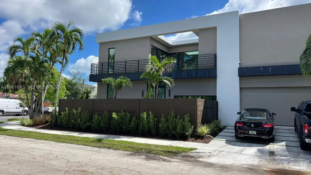 1700 Ne 18th St 0, Fort Lauderdale, Florida 33305, Fort Lauderdale, Florida 33305, 5 Bedrooms Bedrooms, ,4 BathroomsBathrooms,Residential Lease,For Rent,1700 Ne 18th St 0, Fort Lauderdale, Florida 33305,A11961643