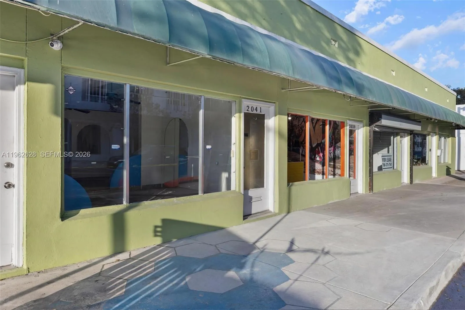 Great retail strip center with established tenants.