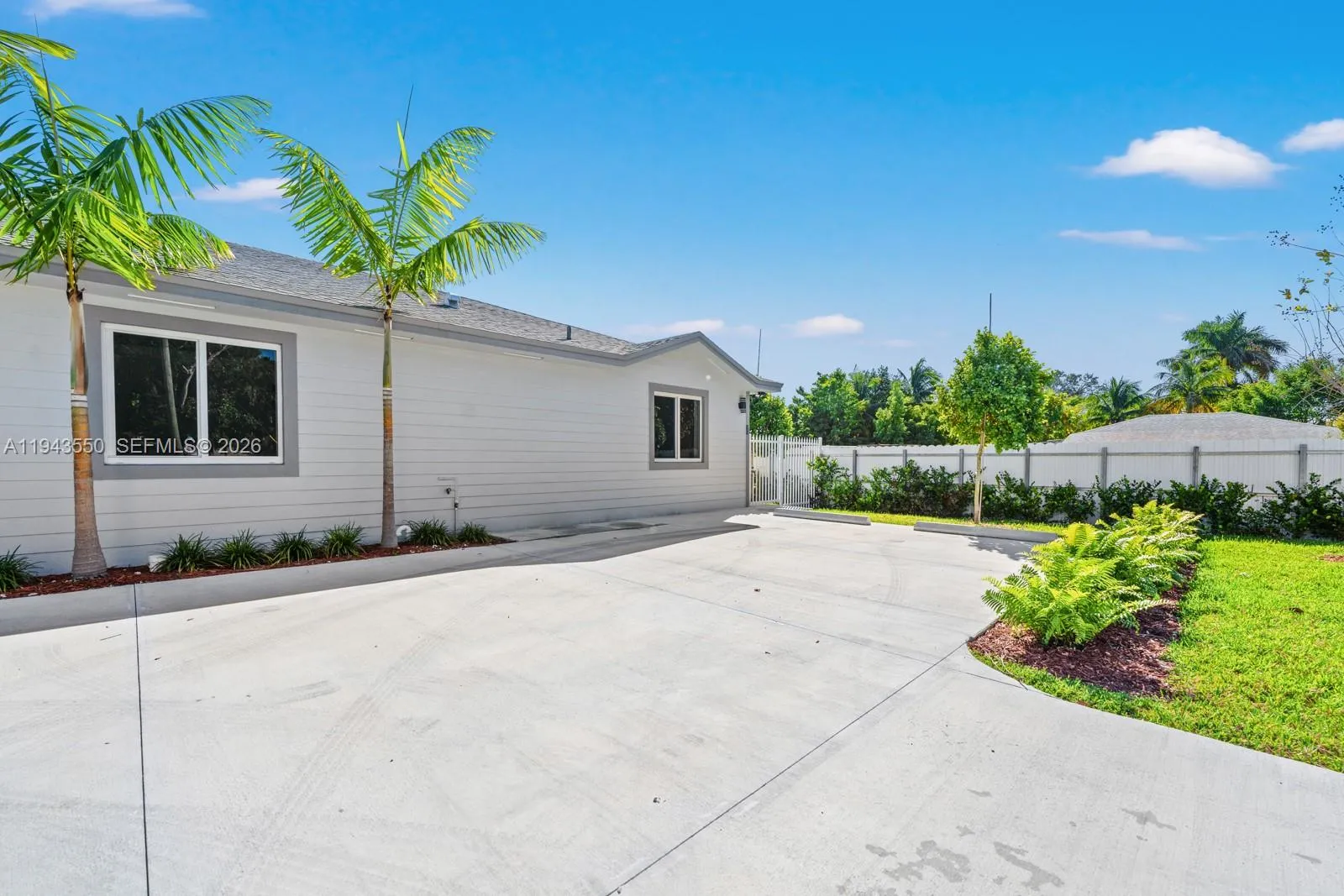 231 Nw 3rd Ave, Florida City, Florida 33034, Florida City, Florida 33034, ,Residential Income,For Sale,231 Nw 3rd Ave, Florida City, Florida 33034,A11943550