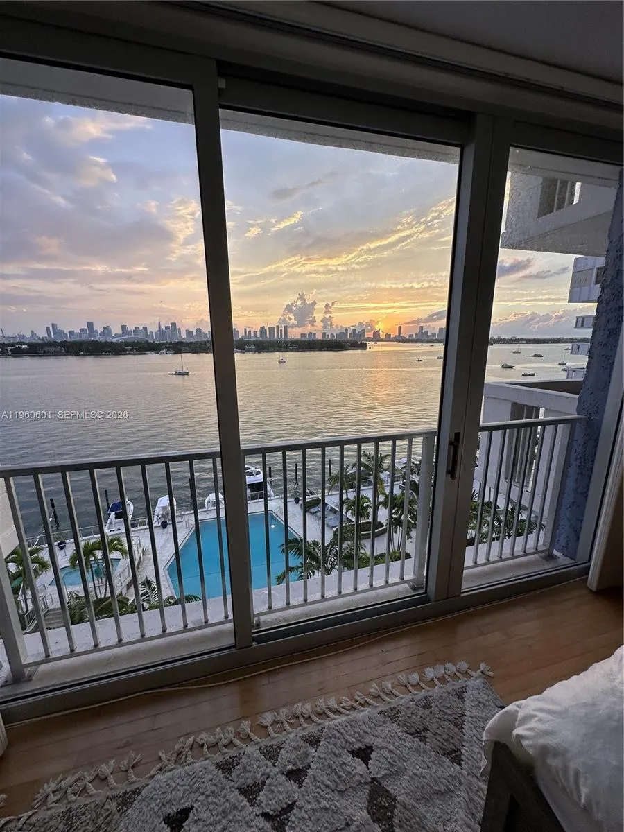 800 West Ave 823, Miami Beach, Florida 33139, Miami Beach, Florida 33139, 1 Bedroom Bedrooms, ,1 BathroomBathrooms,Residential,For Sale,800 West Ave 823, Miami Beach, Florida 33139,A11960601