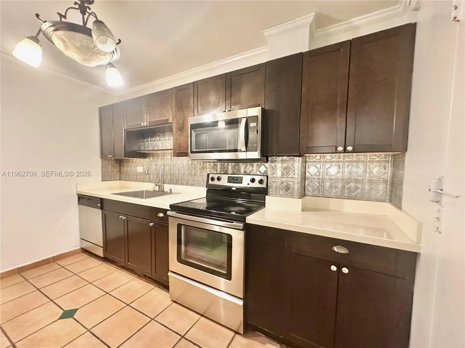 7135 Collins Ave 811, Miami Beach, Florida 33141, Miami Beach, Florida 33141, 1 Bedroom Bedrooms, ,2 BathroomsBathrooms,Residential Lease,For Rent,7135 Collins Ave 811, Miami Beach, Florida 33141,A11962708