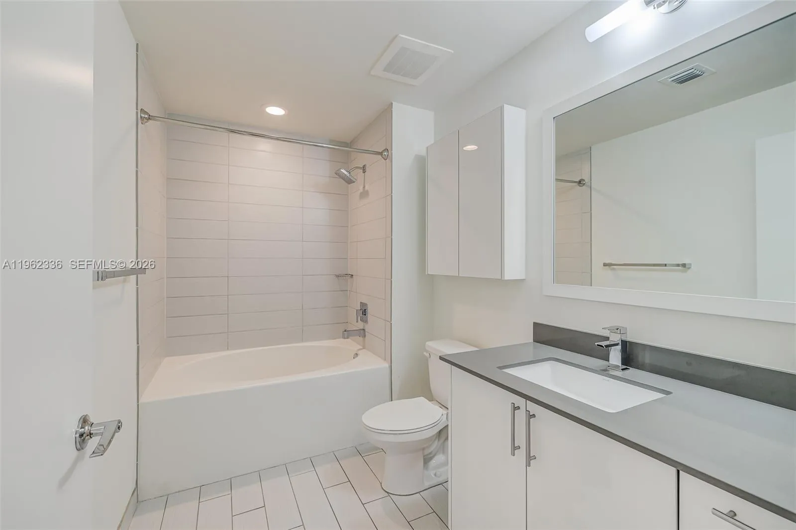 999 Sw 1st Ave 1916, Miami, Florida 33130, Miami, Florida 33130, 2 Bedrooms Bedrooms, ,2 BathroomsBathrooms,Residential,For Sale,999 Sw 1st Ave 1916, Miami, Florida 33130,A11962336