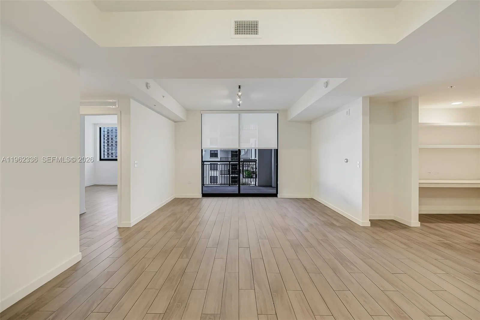 999 Sw 1st Ave 1916, Miami, Florida 33130, Miami, Florida 33130, 2 Bedrooms Bedrooms, ,2 BathroomsBathrooms,Residential,For Sale,999 Sw 1st Ave 1916, Miami, Florida 33130,A11962336