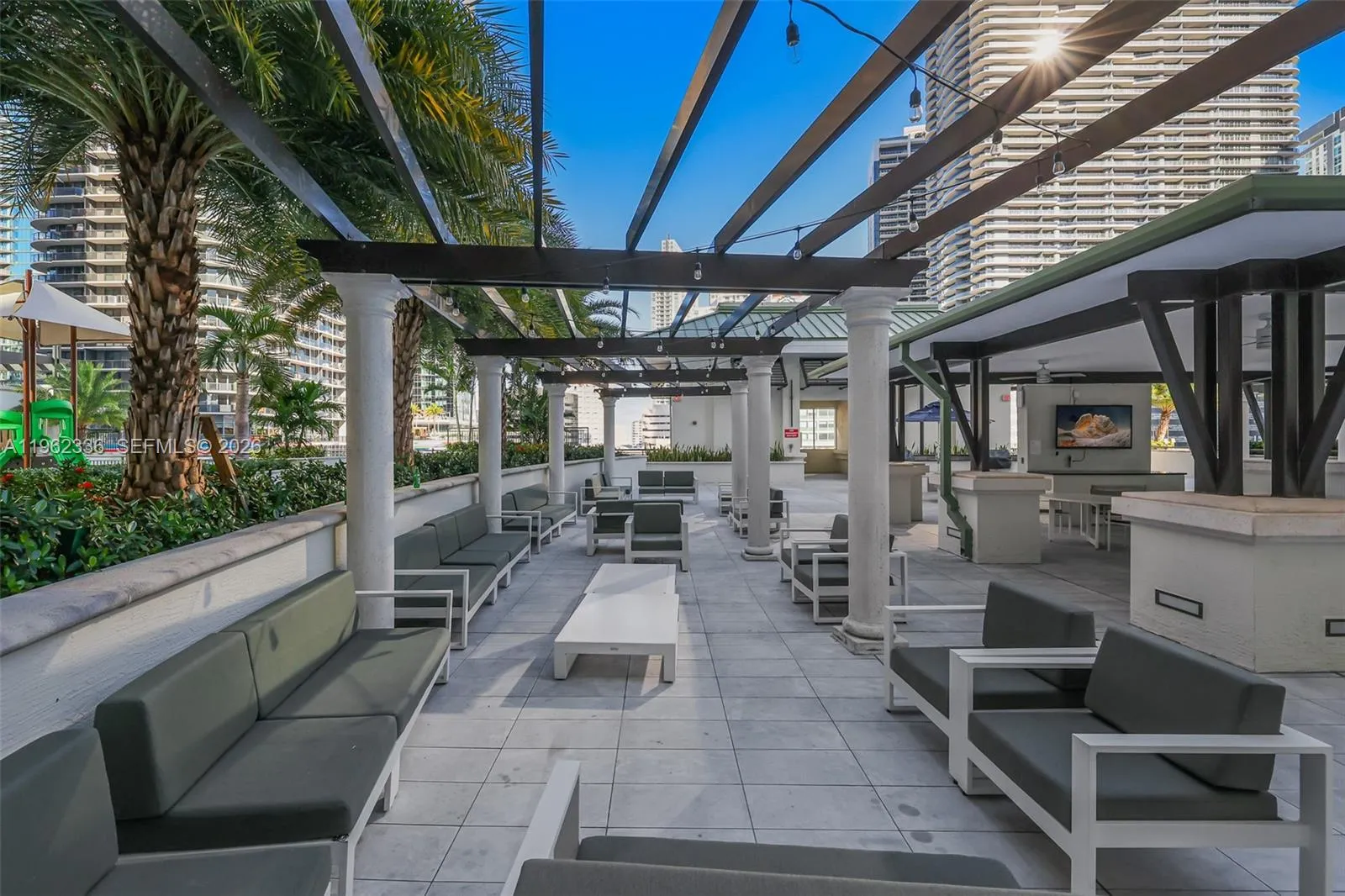 999 Sw 1st Ave 1916, Miami, Florida 33130, Miami, Florida 33130, 2 Bedrooms Bedrooms, ,2 BathroomsBathrooms,Residential,For Sale,999 Sw 1st Ave 1916, Miami, Florida 33130,A11962336