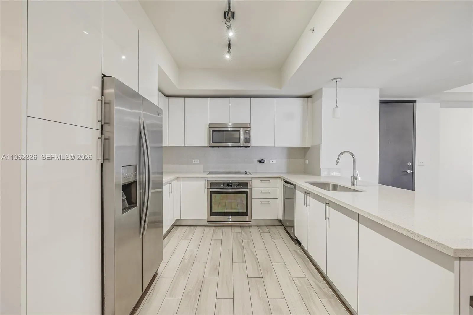 999 Sw 1st Ave 1916, Miami, Florida 33130, Miami, Florida 33130, 2 Bedrooms Bedrooms, ,2 BathroomsBathrooms,Residential,For Sale,999 Sw 1st Ave 1916, Miami, Florida 33130,A11962336