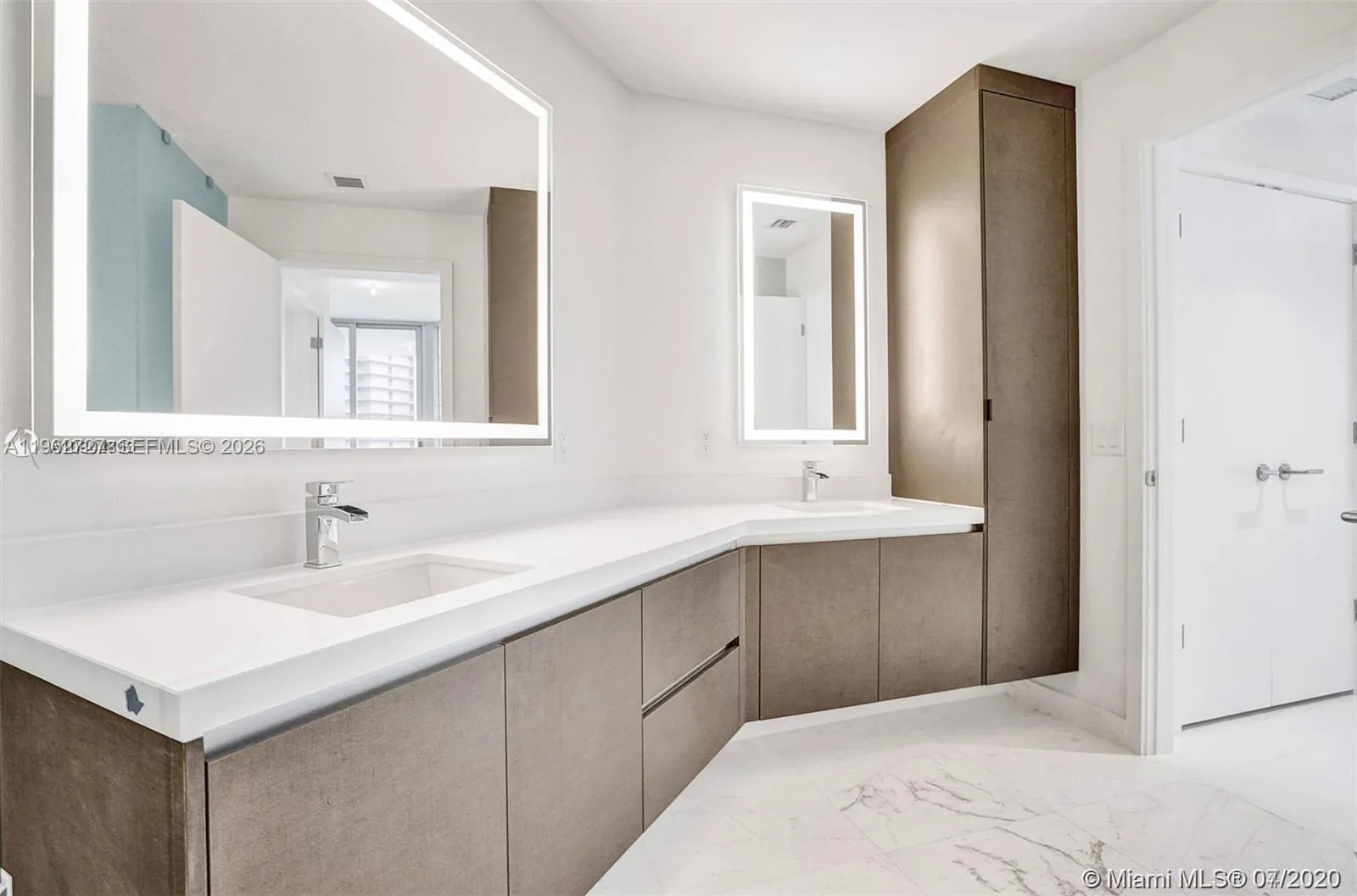 851 Ne 1st Ave 3903, Miami, Florida 33132, Miami, Florida 33132, 2 Bedrooms Bedrooms, ,3 BathroomsBathrooms,Residential Lease,For Rent,851 Ne 1st Ave 3903, Miami, Florida 33132,A11962727
