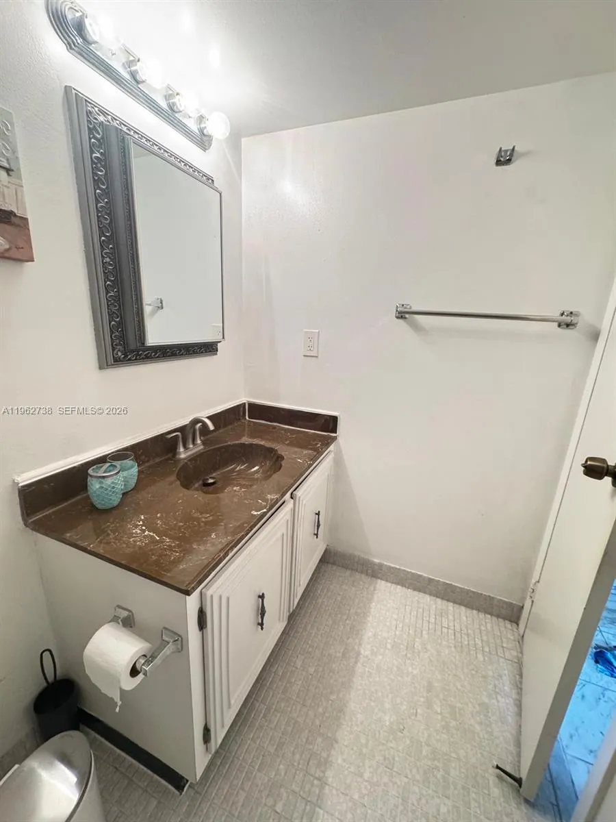 800 Parkview Dr 912, Hallandale Beach, Florida 330, Hallandale Beach, Florida 33009, 1 Bedroom Bedrooms, ,1 BathroomBathrooms,Residential Lease,For Rent,800 Parkview Dr 912, Hallandale Beach, Florida 330,A11962738