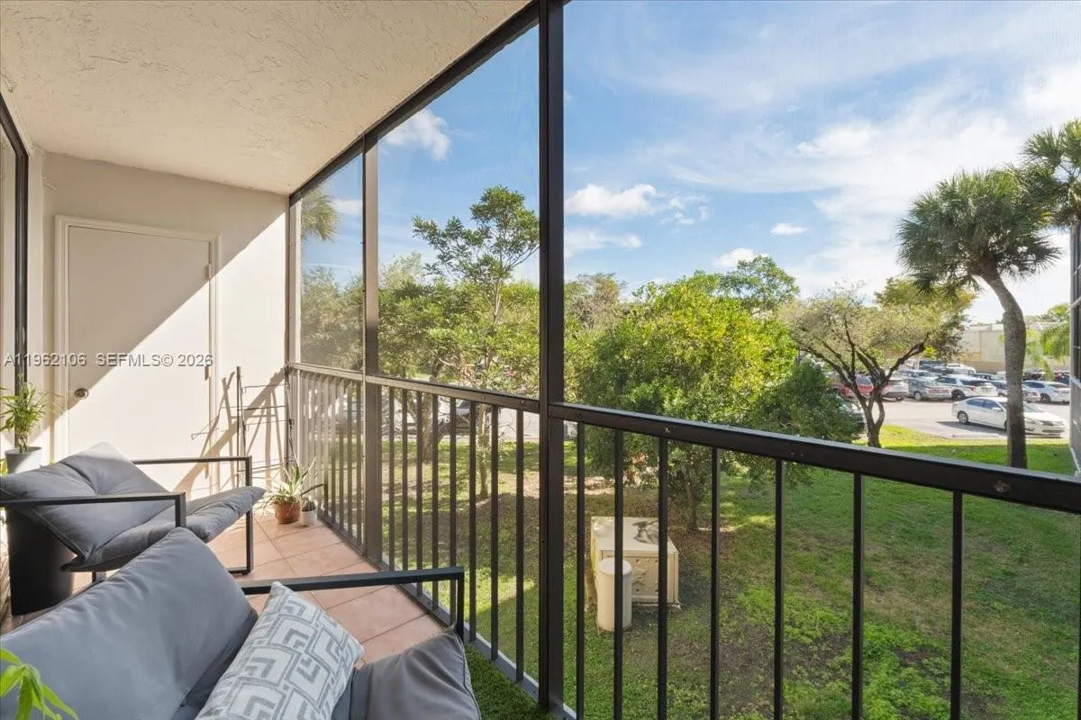 8075 Sw 107th Ave 221, Miami, Florida 33173, Miami, Florida 33173, 1 Bedroom Bedrooms, ,1 BathroomBathrooms,Residential Lease,For Rent,8075 Sw 107th Ave 221, Miami, Florida 33173,A11962106