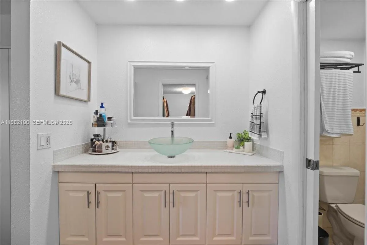8075 Sw 107th Ave 221, Miami, Florida 33173, Miami, Florida 33173, 1 Bedroom Bedrooms, ,1 BathroomBathrooms,Residential Lease,For Rent,8075 Sw 107th Ave 221, Miami, Florida 33173,A11962106
