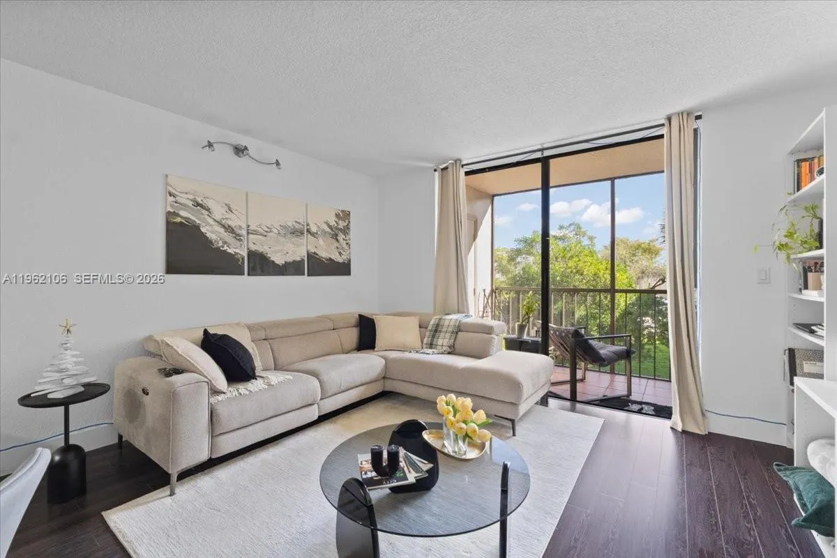 8075 Sw 107th Ave 221, Miami, Florida 33173, Miami, Florida 33173, 1 Bedroom Bedrooms, ,1 BathroomBathrooms,Residential Lease,For Rent,8075 Sw 107th Ave 221, Miami, Florida 33173,A11962106