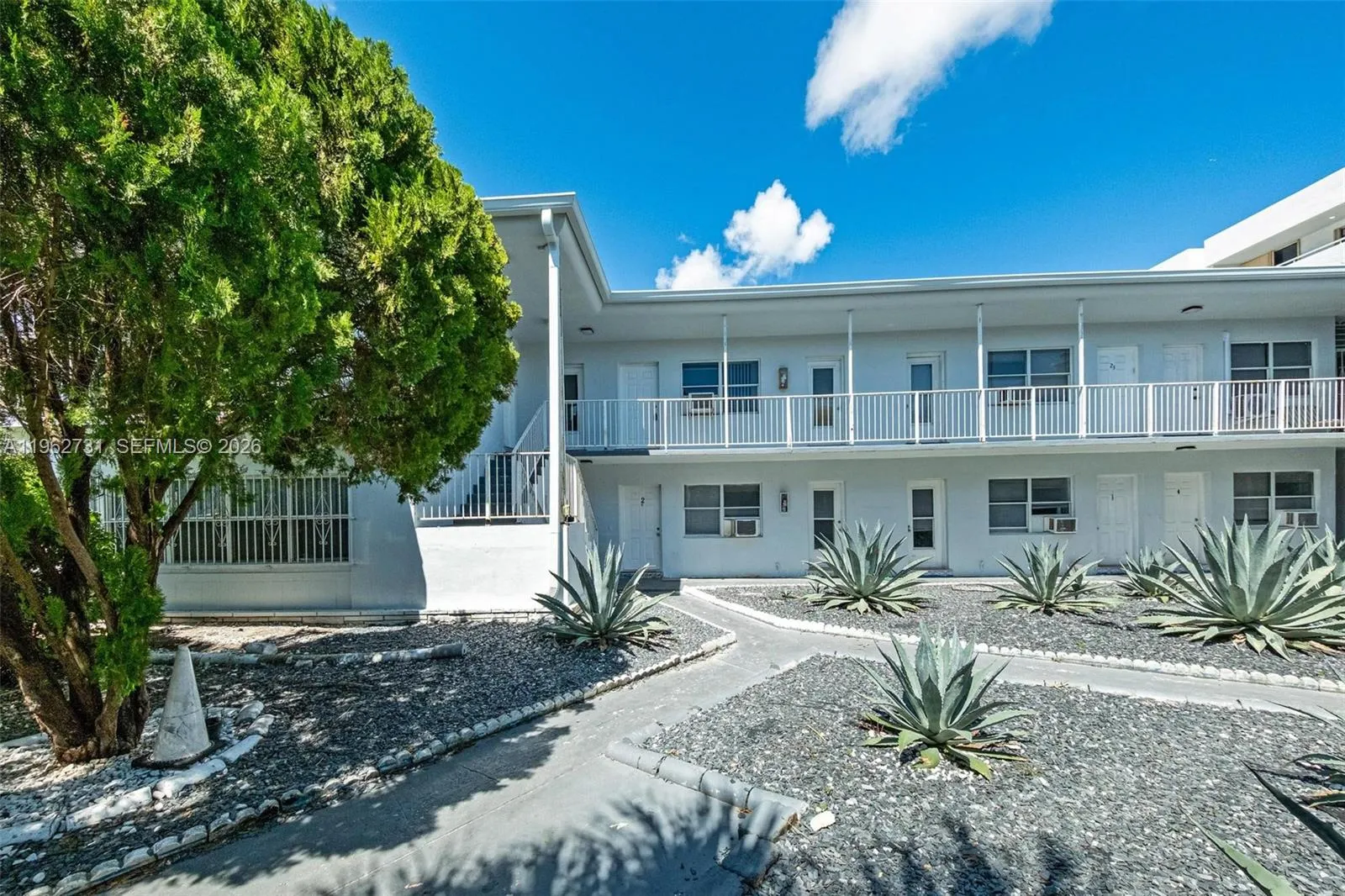 7271 Gary Ave 26, Miami Beach, Florida 33141, Miami Beach, Florida 33141, 1 Bedroom Bedrooms, ,1 BathroomBathrooms,Residential Lease,For Rent,7271 Gary Ave 26, Miami Beach, Florida 33141,A11962731