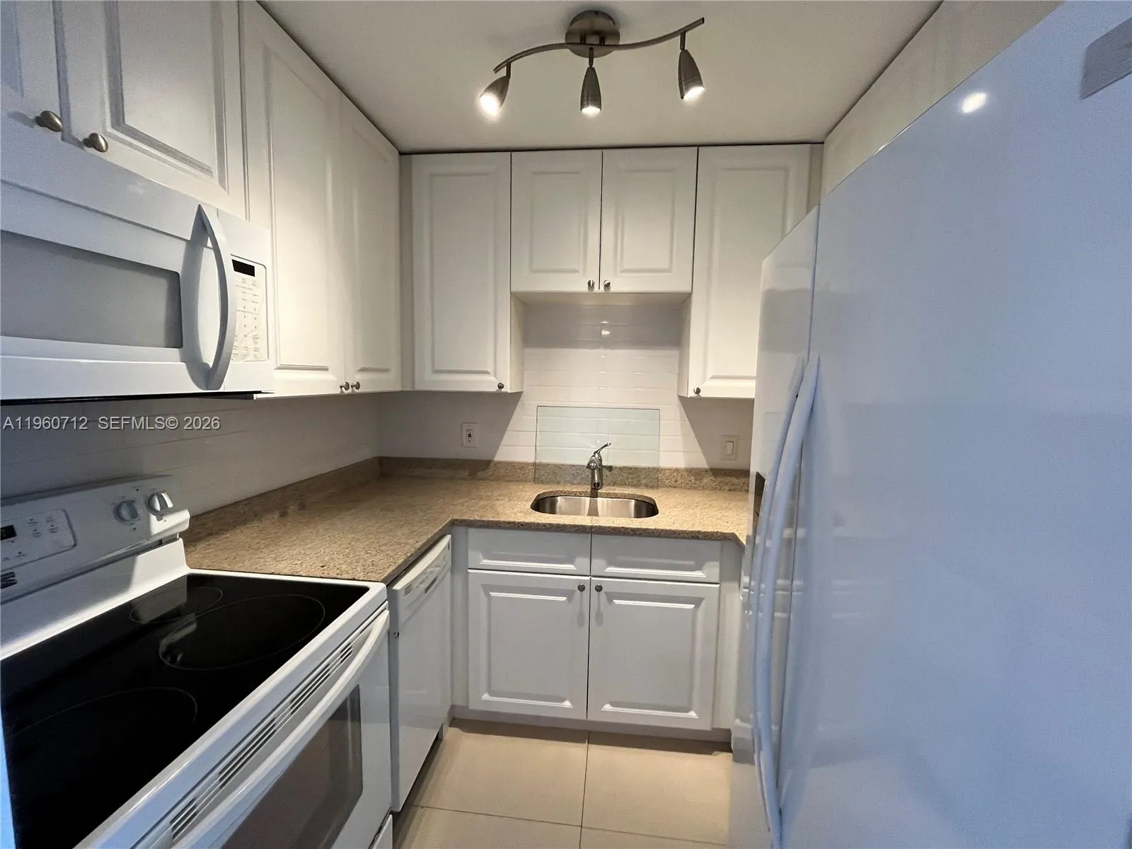 5050 Nw 7th St 312, Miami, Florida 33126, Miami, Florida 33126, 1 Bedroom Bedrooms, ,1 BathroomBathrooms,Residential,For Sale,5050 Nw 7th St 312, Miami, Florida 33126,A11960712