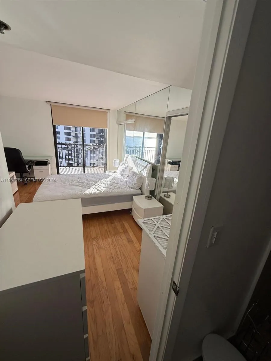 540 Brickell Key Dr 1505, Miami, Florida 33131, Miami, Florida 33131, 1 Bedroom Bedrooms, ,1 BathroomBathrooms,Residential,For Sale,540 Brickell Key Dr 1505, Miami, Florida 33131,A11962724