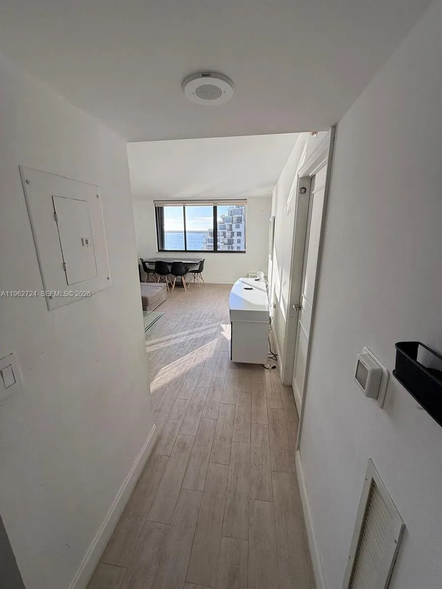 540 Brickell Key Dr 1505, Miami, Florida 33131, Miami, Florida 33131, 1 Bedroom Bedrooms, ,1 BathroomBathrooms,Residential,For Sale,540 Brickell Key Dr 1505, Miami, Florida 33131,A11962724