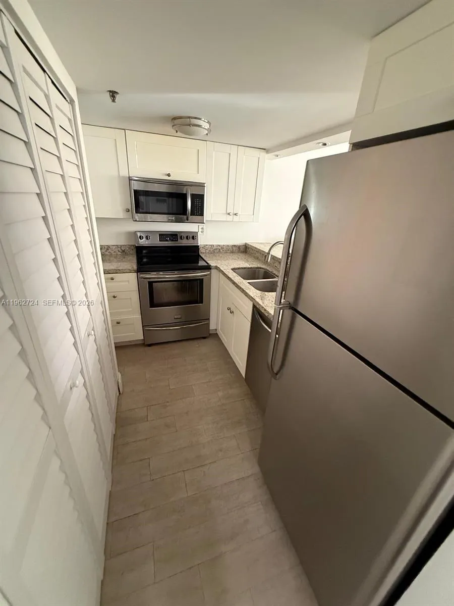 540 Brickell Key Dr 1505, Miami, Florida 33131, Miami, Florida 33131, 1 Bedroom Bedrooms, ,1 BathroomBathrooms,Residential,For Sale,540 Brickell Key Dr 1505, Miami, Florida 33131,A11962724