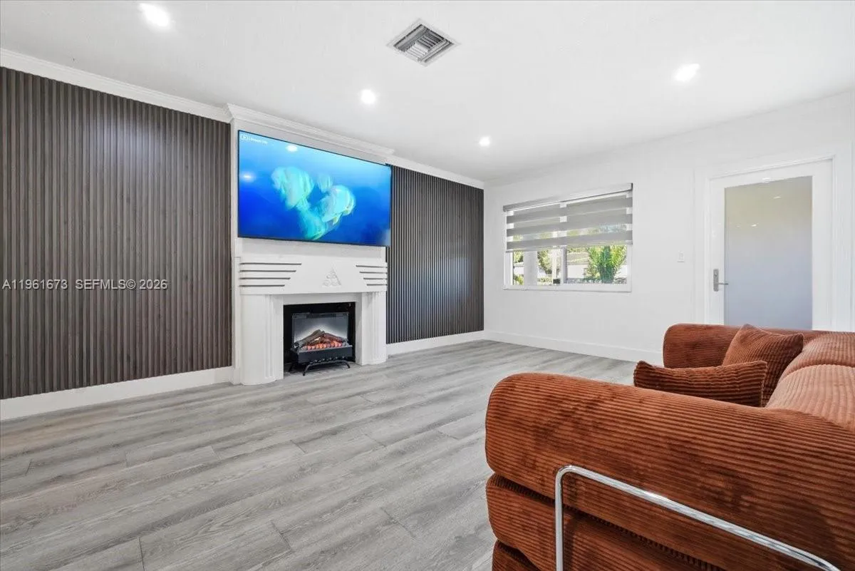 2400 Sw 21st Ter, Miami, Florida 33145, Miami, Florida 33145, 3 Bedrooms Bedrooms, 1 Room Rooms,2 BathroomsBathrooms,Residential,For Sale,2400 Sw 21st Ter, Miami, Florida 33145,A11961673