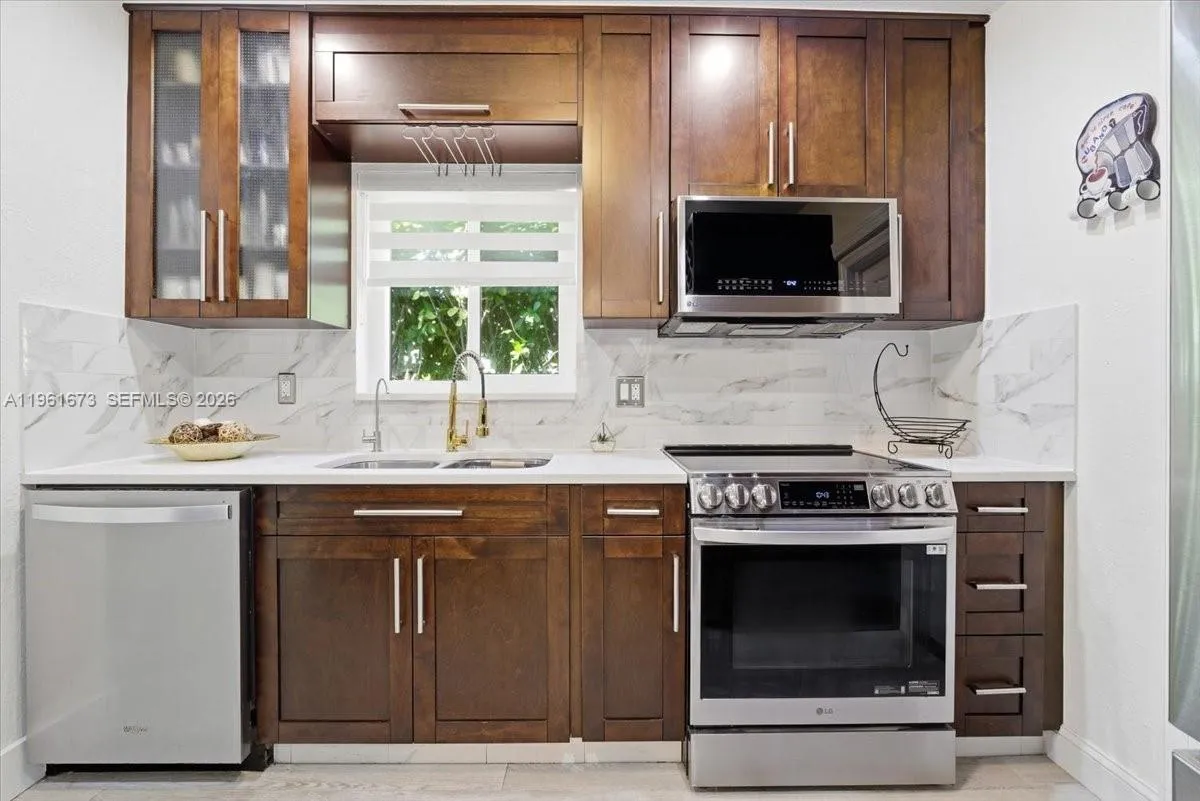 2400 Sw 21st Ter, Miami, Florida 33145, Miami, Florida 33145, 3 Bedrooms Bedrooms, 1 Room Rooms,2 BathroomsBathrooms,Residential,For Sale,2400 Sw 21st Ter, Miami, Florida 33145,A11961673