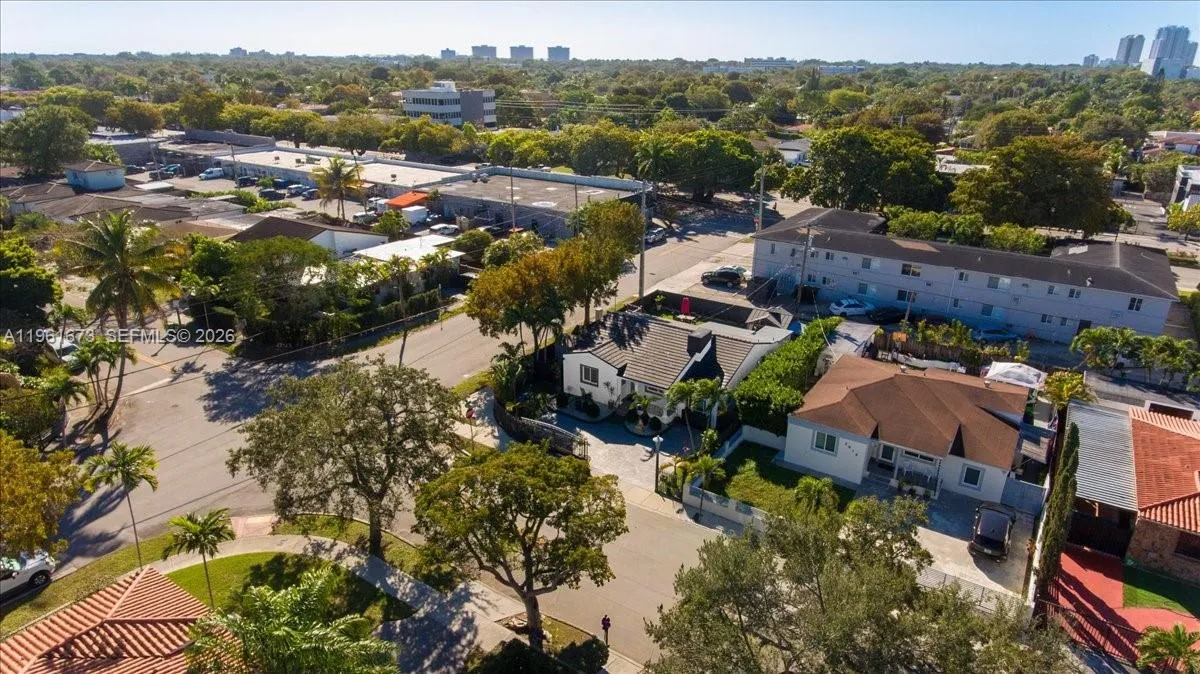 2400 Sw 21st Ter, Miami, Florida 33145, Miami, Florida 33145, 3 Bedrooms Bedrooms, 1 Room Rooms,2 BathroomsBathrooms,Residential,For Sale,2400 Sw 21st Ter, Miami, Florida 33145,A11961673