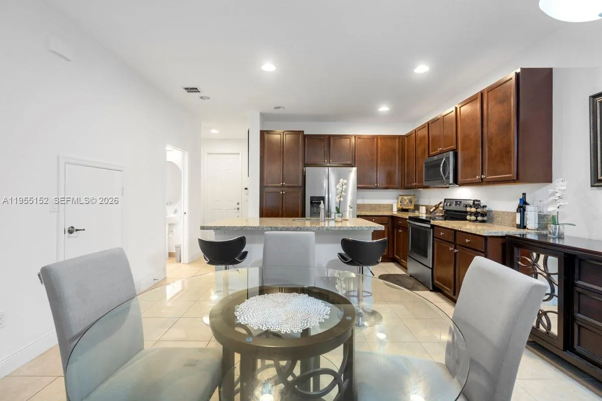 4644 Windmill Ln, Davie, Florida 33328, Davie, Florida 33328, 3 Bedrooms Bedrooms, 3 Rooms Rooms,2 BathroomsBathrooms,Residential,For Sale,4644 Windmill Ln, Davie, Florida 33328,A11955152