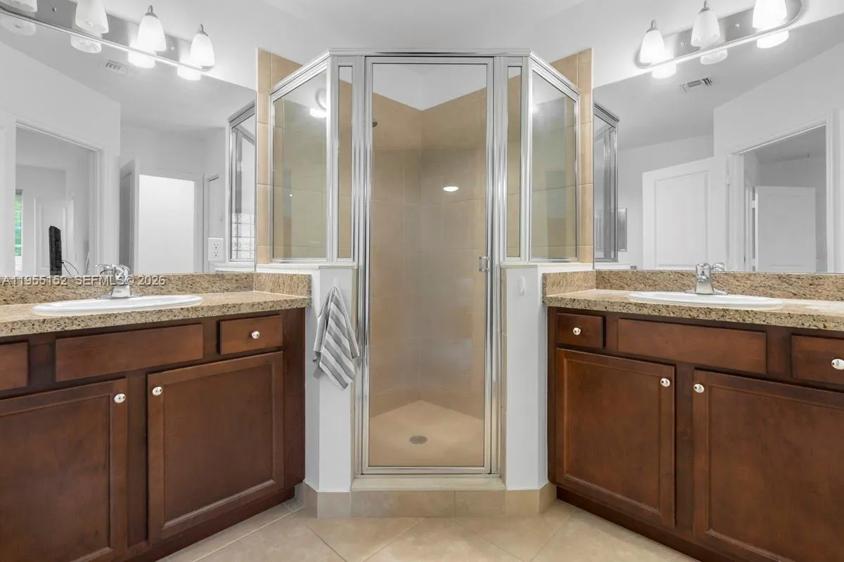 4644 Windmill Ln, Davie, Florida 33328, Davie, Florida 33328, 3 Bedrooms Bedrooms, 3 Rooms Rooms,2 BathroomsBathrooms,Residential,For Sale,4644 Windmill Ln, Davie, Florida 33328,A11955152