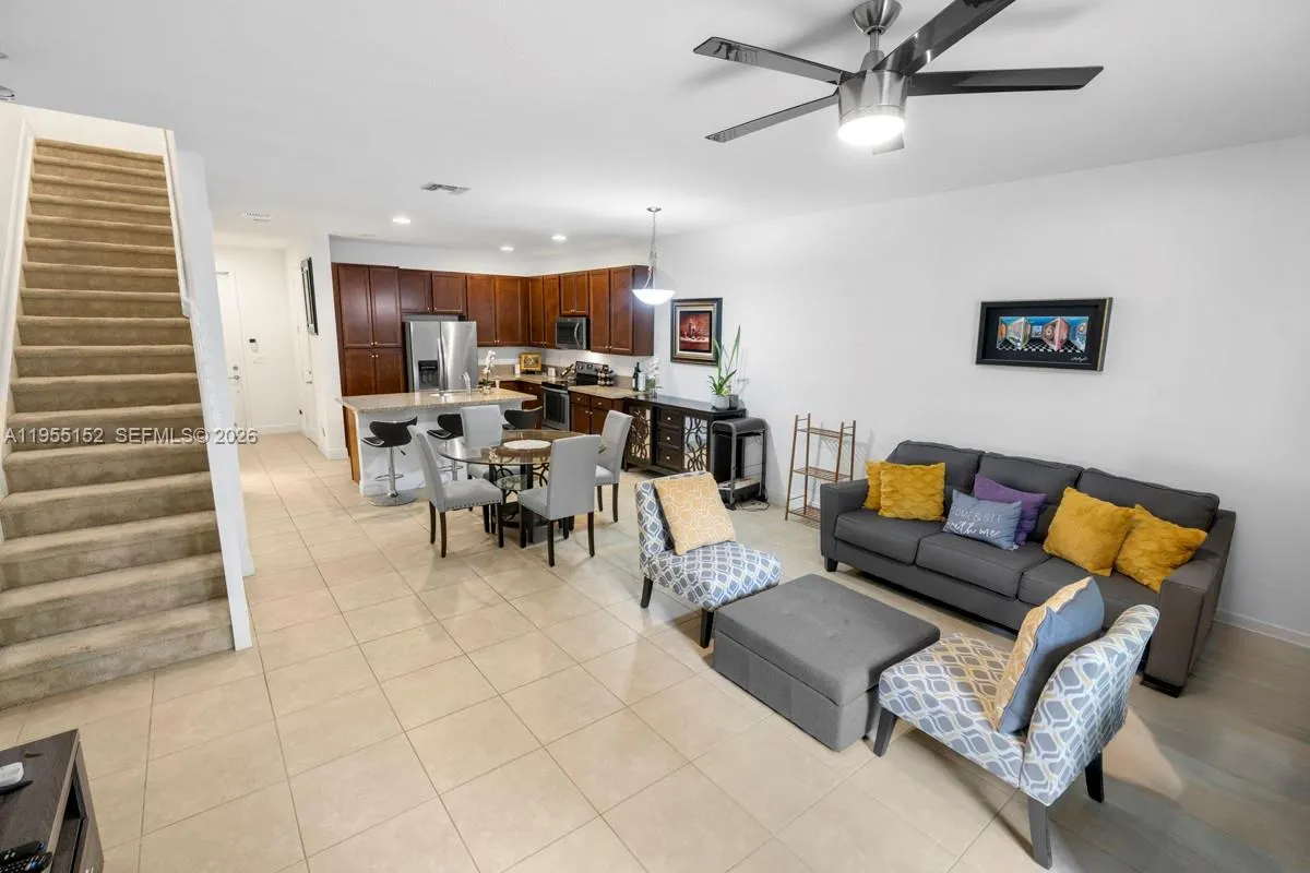 4644 Windmill Ln, Davie, Florida 33328, Davie, Florida 33328, 3 Bedrooms Bedrooms, 3 Rooms Rooms,2 BathroomsBathrooms,Residential,For Sale,4644 Windmill Ln, Davie, Florida 33328,A11955152