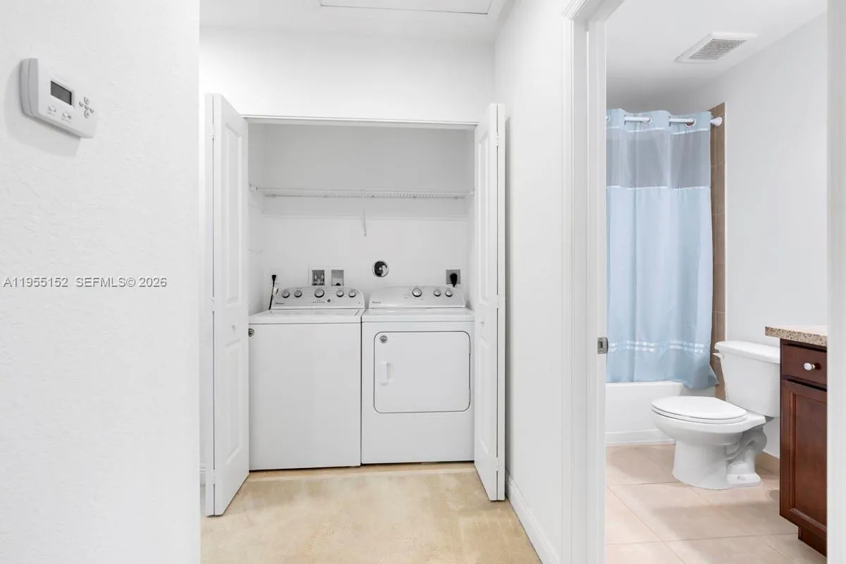 4644 Windmill Ln, Davie, Florida 33328, Davie, Florida 33328, 3 Bedrooms Bedrooms, 3 Rooms Rooms,2 BathroomsBathrooms,Residential,For Sale,4644 Windmill Ln, Davie, Florida 33328,A11955152