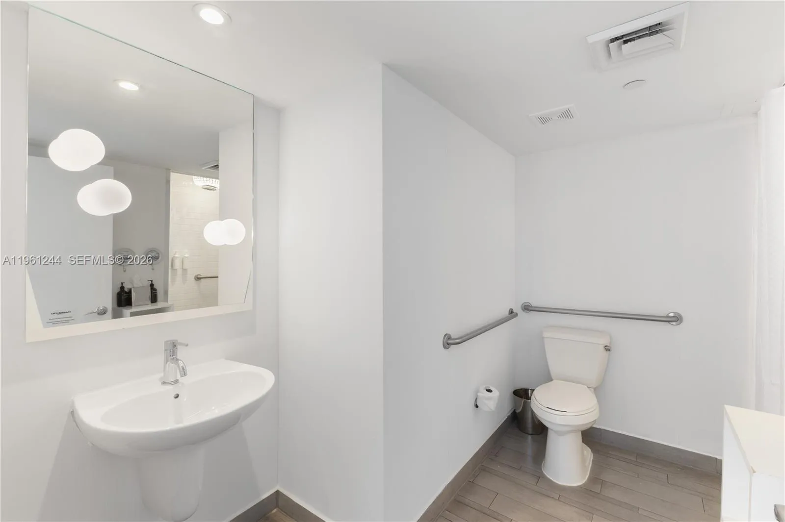 1100 West Ave 408, Miami Beach, Florida 33139, Miami Beach, Florida 33139, ,1 BathroomBathrooms,Residential,For Sale,1100 West Ave 408, Miami Beach, Florida 33139,A11961244