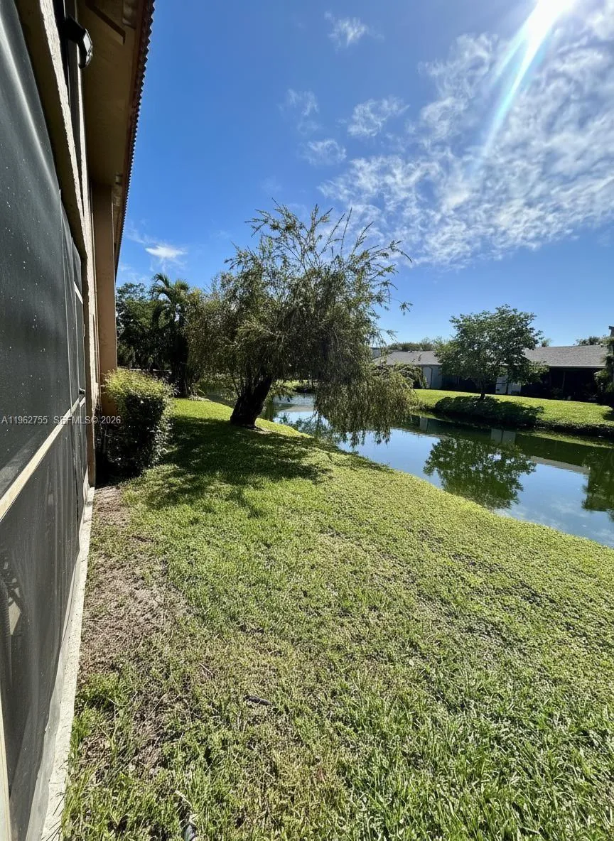 439 Lakeview Dr 106, Weston, Florida 33326, Weston, Florida 33326, 2 Bedrooms Bedrooms, ,2 BathroomsBathrooms,Residential,For Sale,439 Lakeview Dr 106, Weston, Florida 33326,A11962755