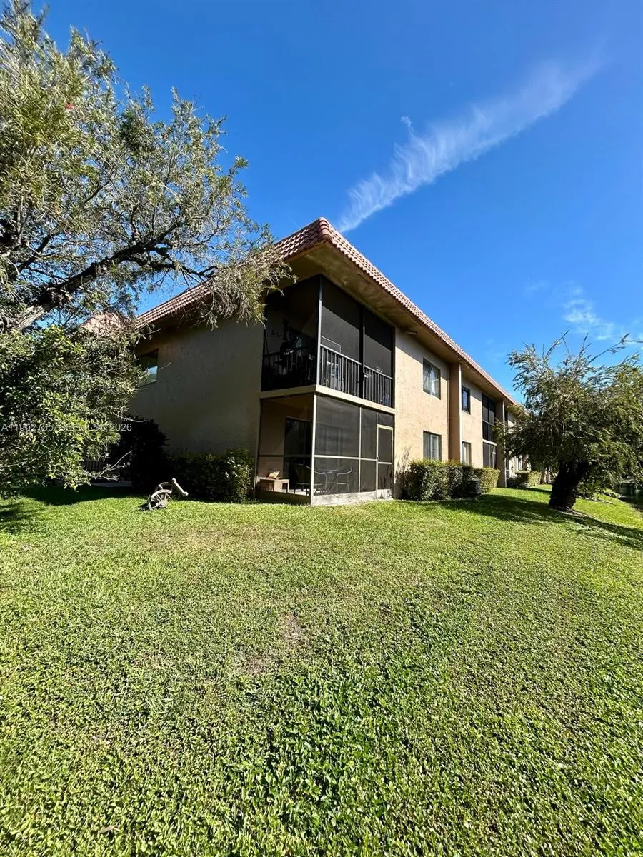 439 Lakeview Dr 106, Weston, Florida 33326, Weston, Florida 33326, 2 Bedrooms Bedrooms, ,2 BathroomsBathrooms,Residential,For Sale,439 Lakeview Dr 106, Weston, Florida 33326,A11962755