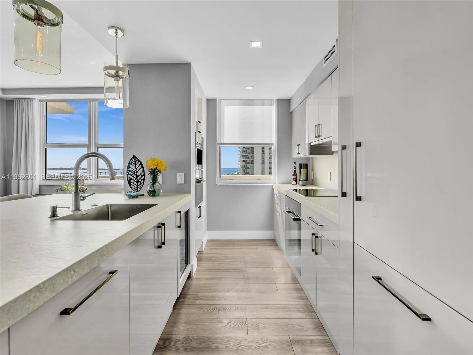 1155 Brickell Bay Dr 2011, Miami, Florida 33131, Miami, Florida 33131, 2 Bedrooms Bedrooms, ,2 BathroomsBathrooms,Residential,For Sale,1155 Brickell Bay Dr 2011, Miami, Florida 33131,A11962801