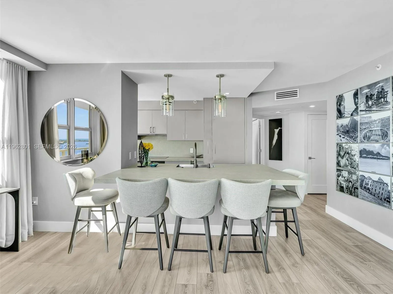 1155 Brickell Bay Dr 2011, Miami, Florida 33131, Miami, Florida 33131, 2 Bedrooms Bedrooms, ,2 BathroomsBathrooms,Residential,For Sale,1155 Brickell Bay Dr 2011, Miami, Florida 33131,A11962801