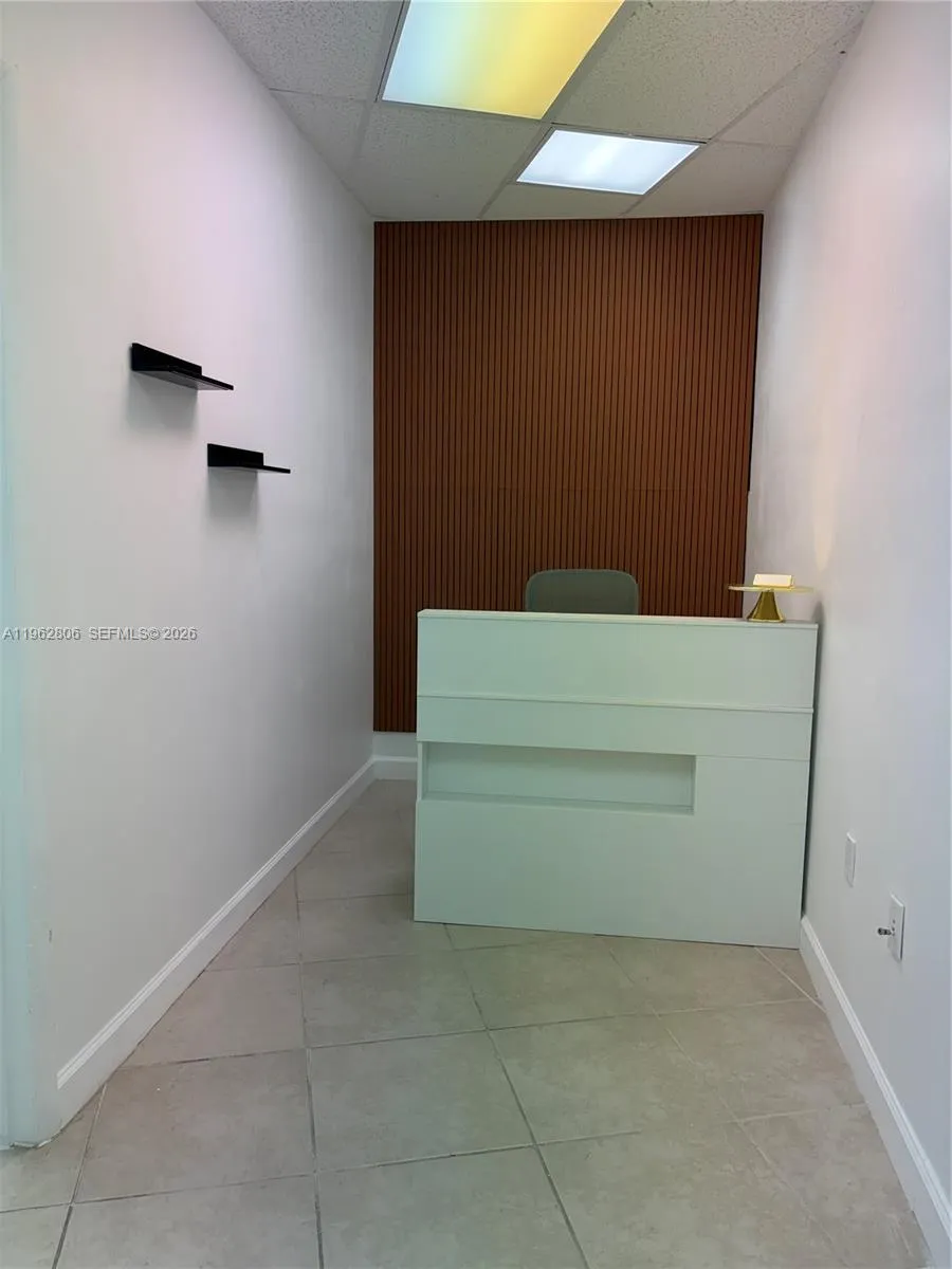 18315 W Dixie Hwy, North Miami Beach, Florida 3316, North Miami Beach, Florida 33160, ,Commercial Lease,For Rent,18315 W Dixie Hwy, North Miami Beach, Florida 3316,A11962806