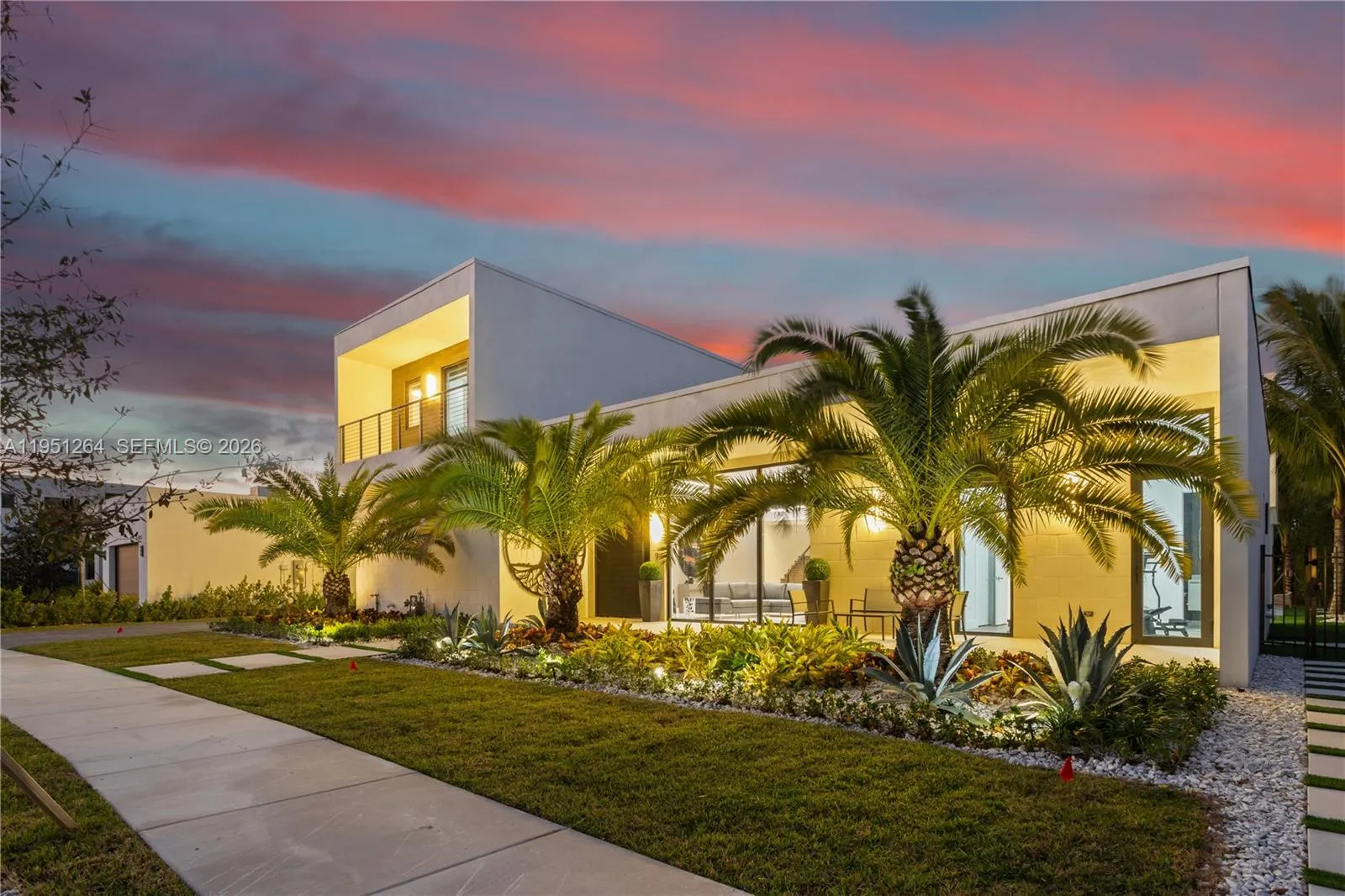 16773 S Botaniko Dr S, Weston, Florida 33326, Weston, Florida 33326, 6 Bedrooms Bedrooms, ,6 BathroomsBathrooms,Residential,For Sale,16773 S Botaniko Dr S, Weston, Florida 33326,A11951264