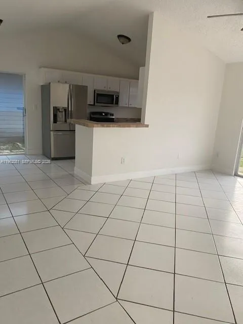 10304 Sw 139th Pl, Miami, Florida 33186, Miami, Florida 33186, 4 Bedrooms Bedrooms, ,2 BathroomsBathrooms,Residential Lease,For Rent,10304 Sw 139th Pl, Miami, Florida 33186,A11962081
