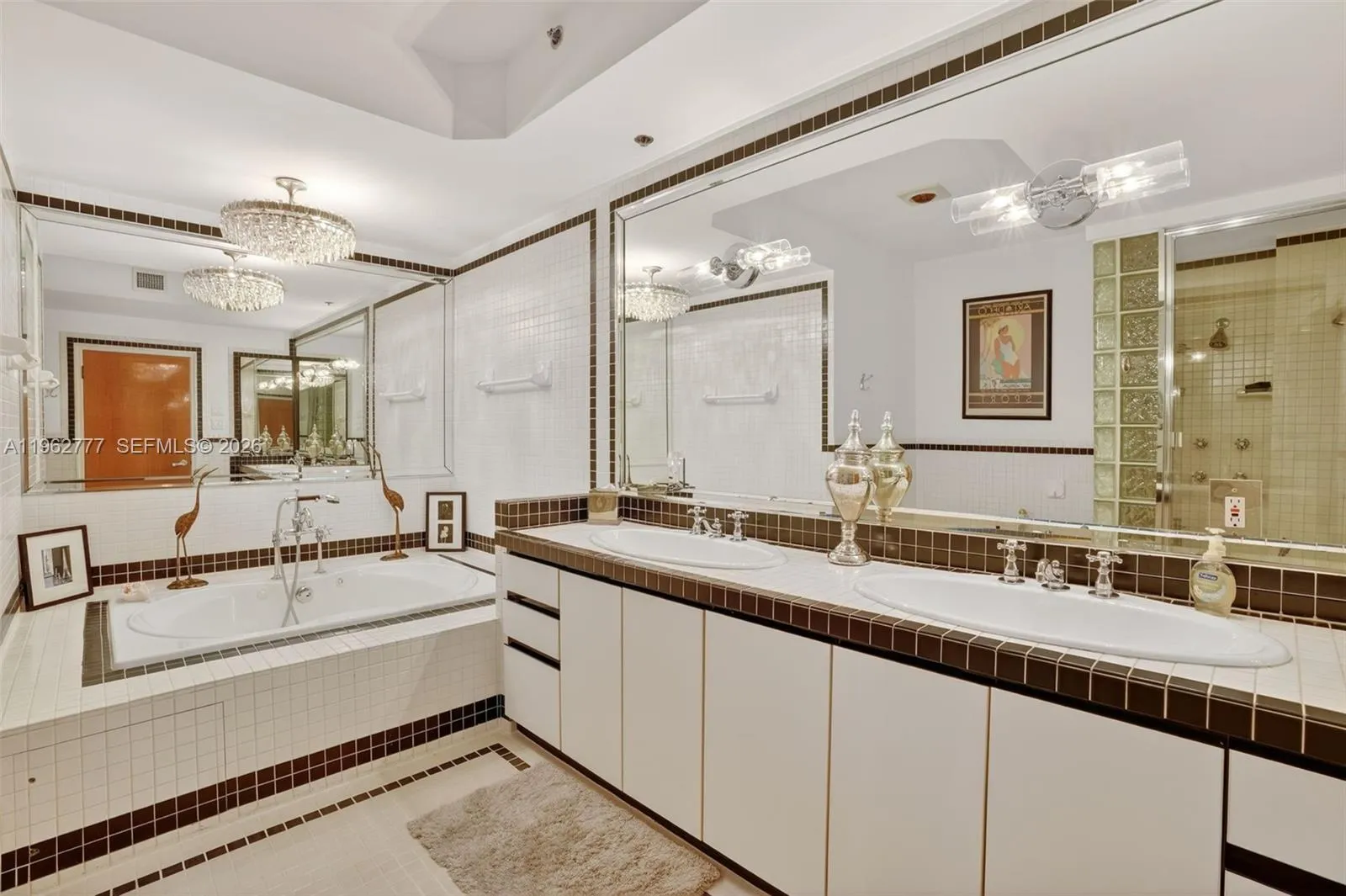 1330 Ocean Dr R7c, Miami Beach, Florida 33139, Miami Beach, Florida 33139, 2 Bedrooms Bedrooms, ,2 BathroomsBathrooms,Residential Lease,For Rent,1330 Ocean Dr R7c, Miami Beach, Florida 33139,A11962777