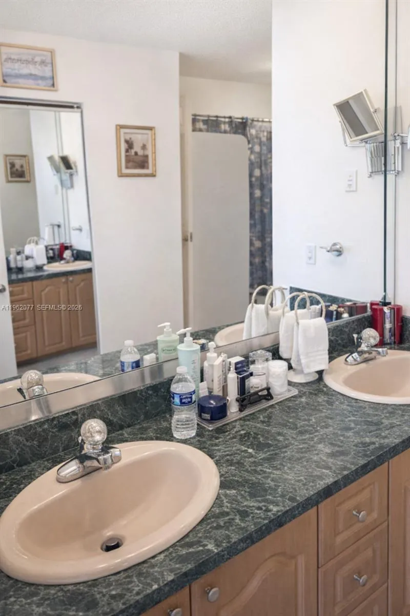 12516 Sw 9th Ter 2, Miami, Florida 33184, Miami, Florida 33184, 3 Bedrooms Bedrooms, ,2 BathroomsBathrooms,Residential,For Sale,12516 Sw 9th Ter 2, Miami, Florida 33184,A11962077